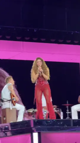 #shakira #quito_ecuador🇪🇨 #sabado 