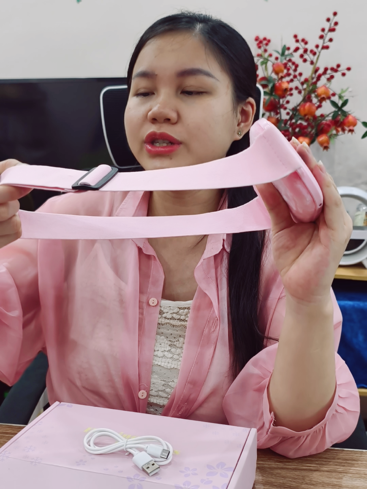 Máy massage bụng, đai chườm ấm bụng 3 chế độ nóng 3 chế độ massage #maymassage #maymassagebung #tiktokshop #chamsocsuckhoe #gocvanphongcuatien 