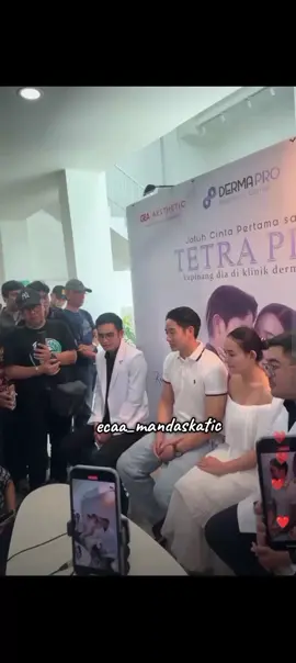 tangan ttp gandengan😚🤍 #amandamanopo #kennyaustin #fyp #dermapro #4u 