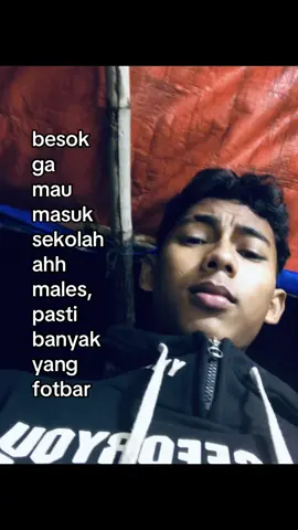 hari pahlawan malah jadi hari bucin nnti,bikin panas aja #haripahlawan #jomblo #sekolah #fotbar #fouryou #fyp #xyzabc 