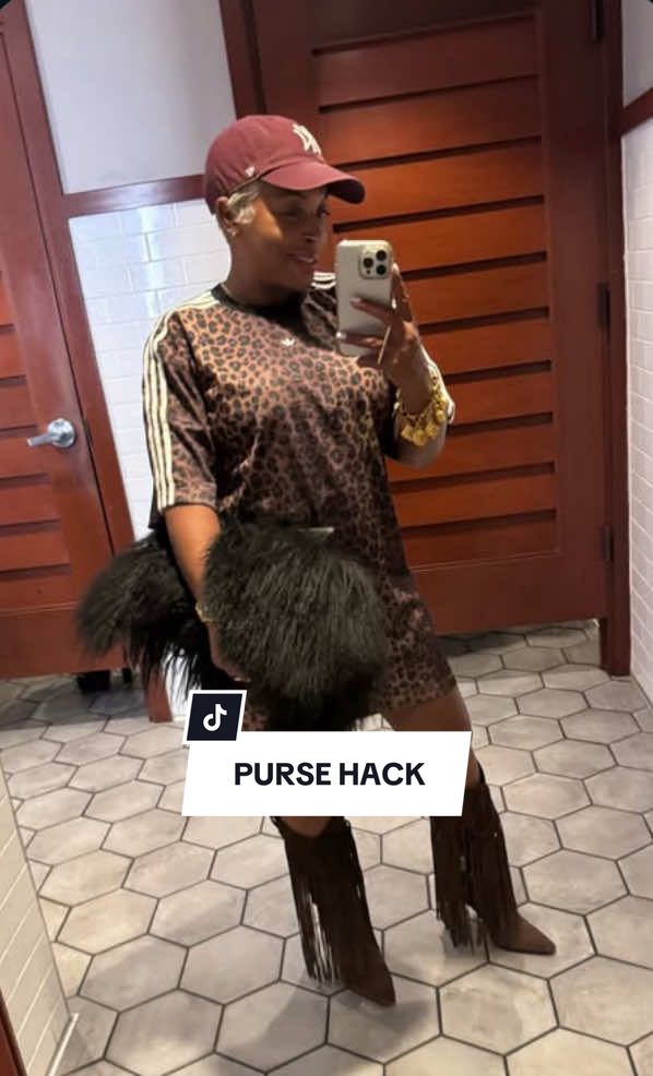 Get you a dump bowl sis!  Learned about this from one of my homegirls, and shared it in my stories…but OMG!  This makes changing purses so much easier, especially bc I want to wear my bags chile but HATE swapping bags!!  Each night, empty your handbag into a bowl. Each morning, pick a new bag & refill. 🤌🏾 Link to this post on my LTK ⬇ *adding few bowls  . . . #pursehack #xojalonda #homeessentials #LifeHack #fypシ https://liketk.it/5pNpc