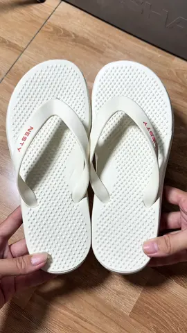 Dép cho nam và nữ size từ 33-44 . Có 5 màu chất nhựa eva mềm nhẹ #xuantaphoa97 #dép #depnesty #deplaonam 