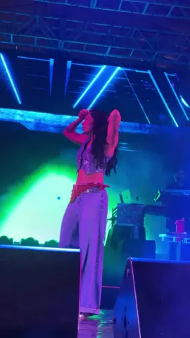 #anacastela #fy #zefelipe 