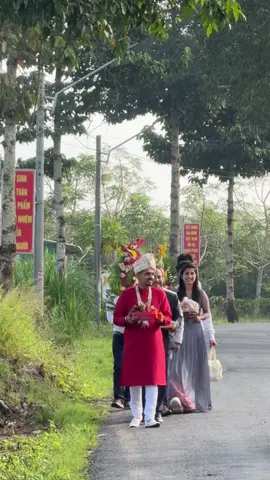 Em chúc anh chị trăm năm hạnh phúc ❤️