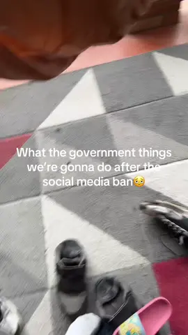 Seriously, it’s not gonna do anything. I’m a look out my window and see kids protesting.🫩#government #aussie #socialmediaban