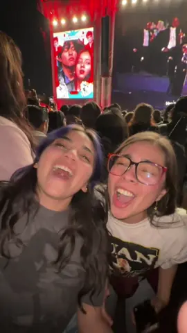 Todo un sentimiento❤️😍 @Juan Gabriel Oficial @Netflix Latinoamérica #JuanGabriel #juangabrielenelzocalo #juangabrielenbellasartes #eldivodejuarez #juanga @Didi :) 