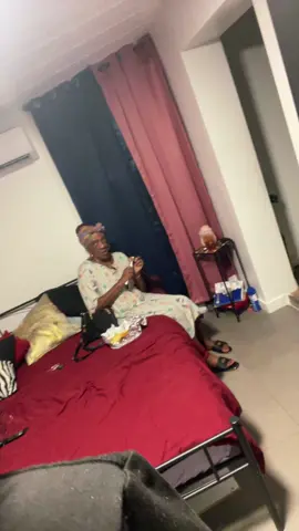 Asking my mom how did she dance at the party 😭😭😭😭😭😭#viral #explore #fypシ゚viral🖤tiktok☆♡🦋myvideo #fyp #tiktoktrendforyoupagefyp❤️🔥🔥funny 