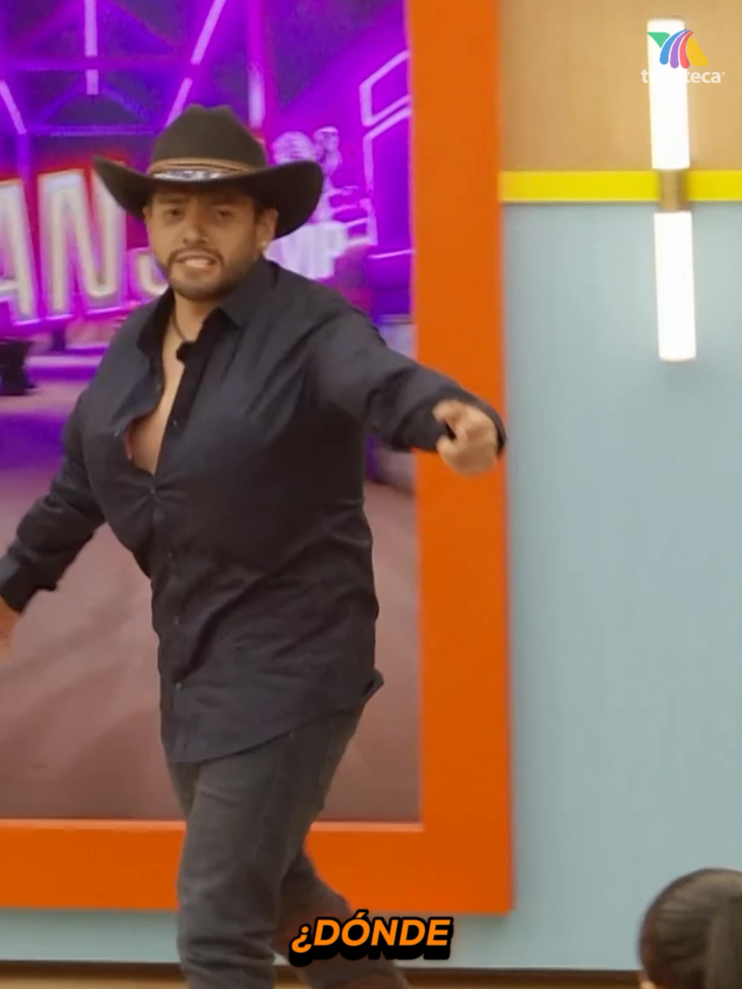 #Teo nos sorprendió entregando todo en su personaje como #ElPatrón. 🤭💪🏼🔥 Lunes a viernes 9:00 p.m. por #AztecaUNO.⁣ Domingo La Gala 8:00 p.m. por Azteca UNO.⁣ 🌾 #LaGranjaVIP transmisión 24/7 en #DisneyPlus experiencia completa.