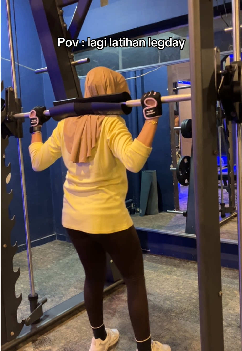Ini jadinya isi hati dan pikiran tidak sama, barantam dia😅😂 . Semangat legday. Semangat weekend💪🏻 #gymmotivation #legday #GymLife 