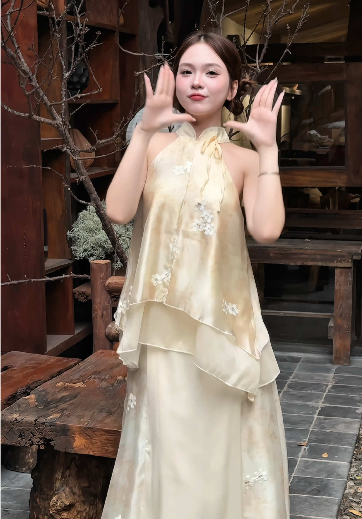 Tết ơi tết à 🧧🧧🧧#outfit #chupanhtet #viralvideo #xuhuongtiktok #yếm #xuhuong #viral 