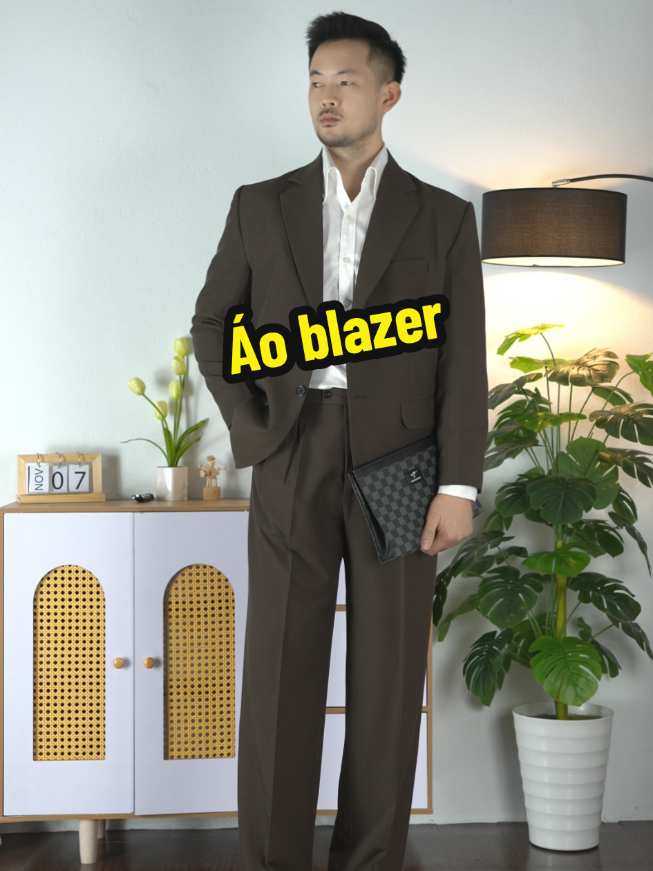Trong tầm dưới 1 củ khó tìm đối thủ cho con áo blazer này anh em ạ #aovest #blazer #vestnam #chuhung9011 #chúhùng 