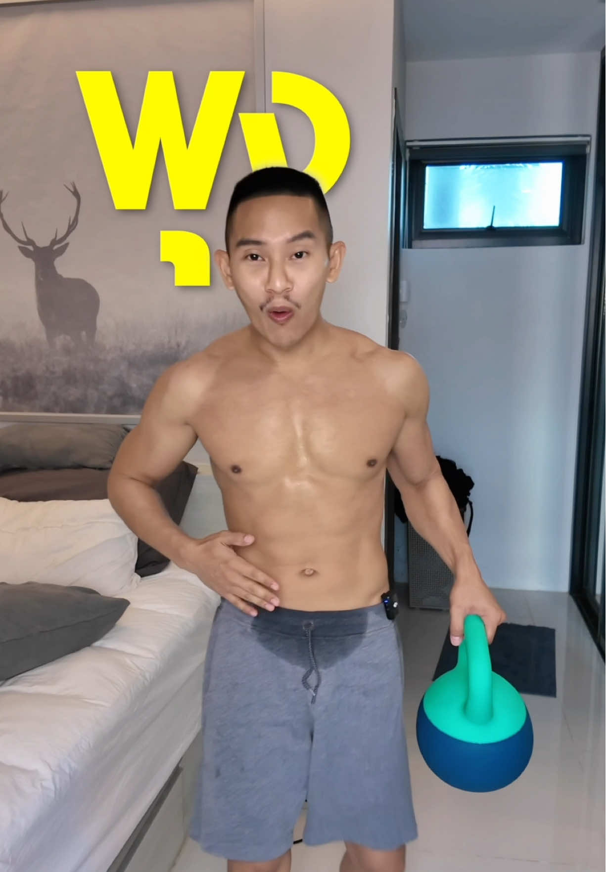 พุงล่างยื่น พุงด้านข้างป่อง…แบบนี้เรียก “พุงหมาน้อย” ผมเองก็เคยมีครับ และเข้าใจคนไม่มีเวลา เลยออกแบบ 3 ท่านี้ ใช้แคทเทิลเบลนิ่ม เล่นในห้องได้เลย . ไม่ต้องออกไปไหน ไม่ต้องฝืน เล่นวันละ 10 นาทีต่อเนื่อง พุงเริ่มแฟบ น้ำหนักเริ่มลง แค่นี้จริง ๆ . ใครยังไม่มีเบล ผมปักพิกัดไว้ที่ตะกร้าล่างซ้าย ไม่รู้จะเริ่มกี่กิโล คอมเมนต์ “น้ำหนัก + ส่วนสูง” เดี๋ยวผมแนะนำให้ครับ #ฟิตเนส #ลดพุง #ลดน้ำหนัก #kettlebell #ออกกำลังกาย