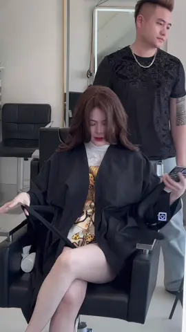 Kiểu tóc xoăn lơi đẹp tự nhiên, ‘chuẩn’ style thanh lịch, sang chảnh lại thăng hạng nhan sắc dành cho những cô nàng ngọt ngào Chị e lưu về làm nha 🫶❤️ #xoăn_sóng_lơi  #hairstyle #xuhuong2026 #viral #salonbin283buithixuan  