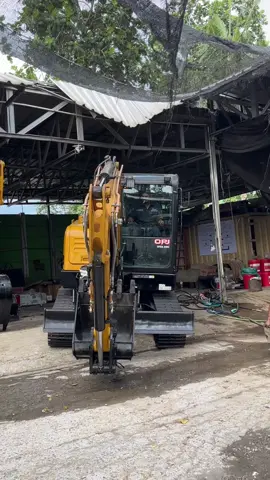 Kirim-kirim 💨 Mau unit berkualitas dan bergaransi ke RAG aja! 📍 Bakungan, Wedomartani, Kec. Ngemplak, Kabupaten Sleman 📞 085869161405 #Excavator #AlatBeratJogja #jualalatberat #AlatBerat #jualexcavator  