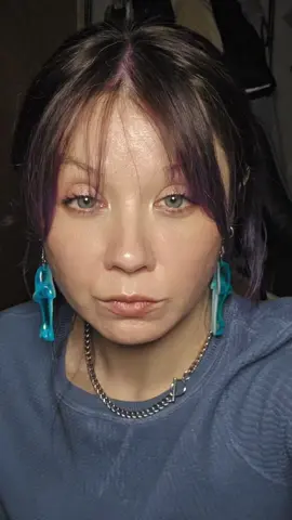 I purchased these with my own money and damn... they are good! I definitely recommend! 👏  Check the orange cart for a flash sale. 😉  #touchupmakeup #makeuptouchup  @carslan_us #blottingpaper 