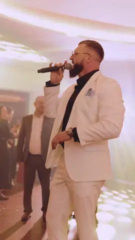 À lô...Á A lô ...