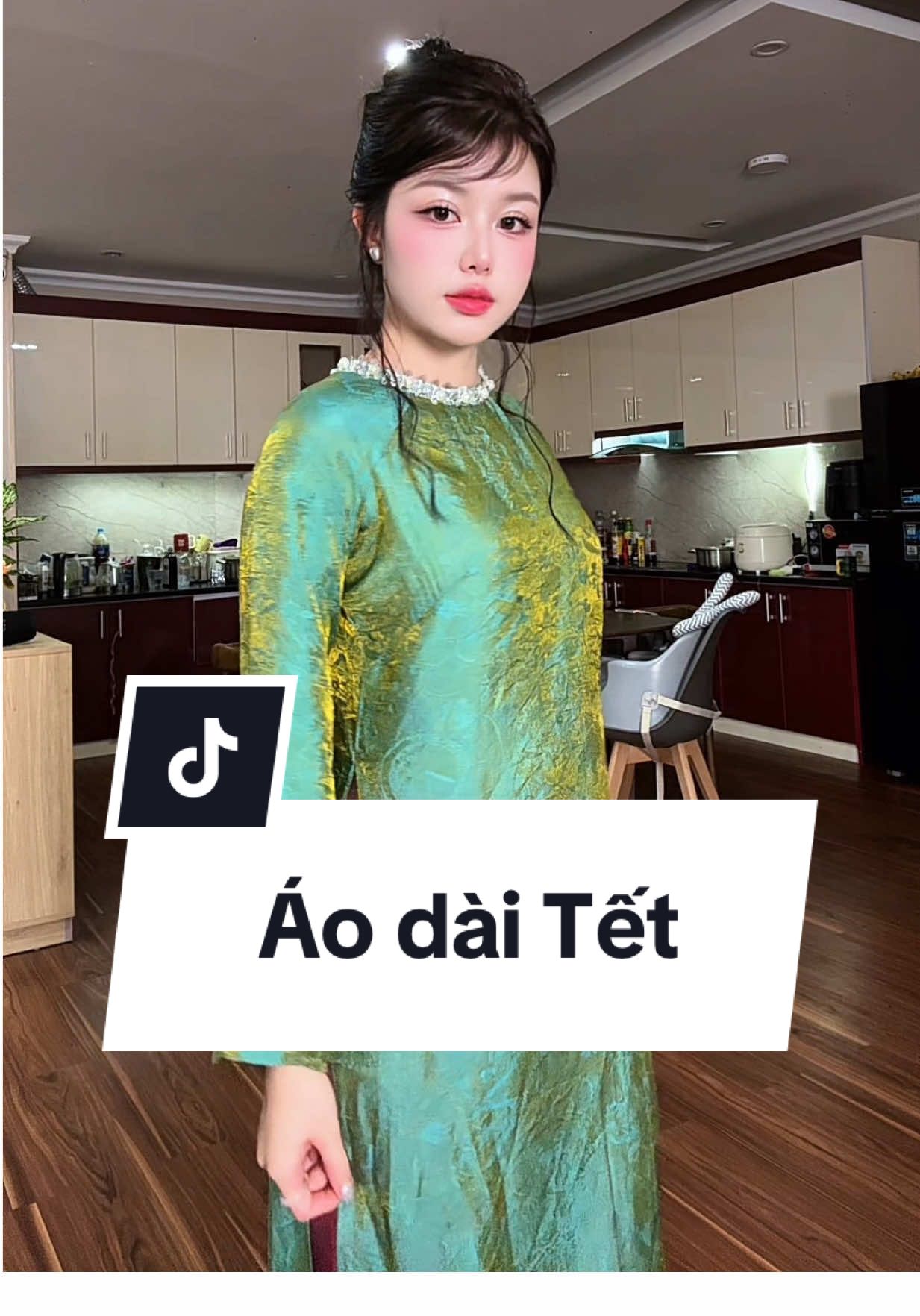 Tinh tế với áo dài Tường Xuân #nhungmiu0401 #aodaimyan #aodaitet #aodai 