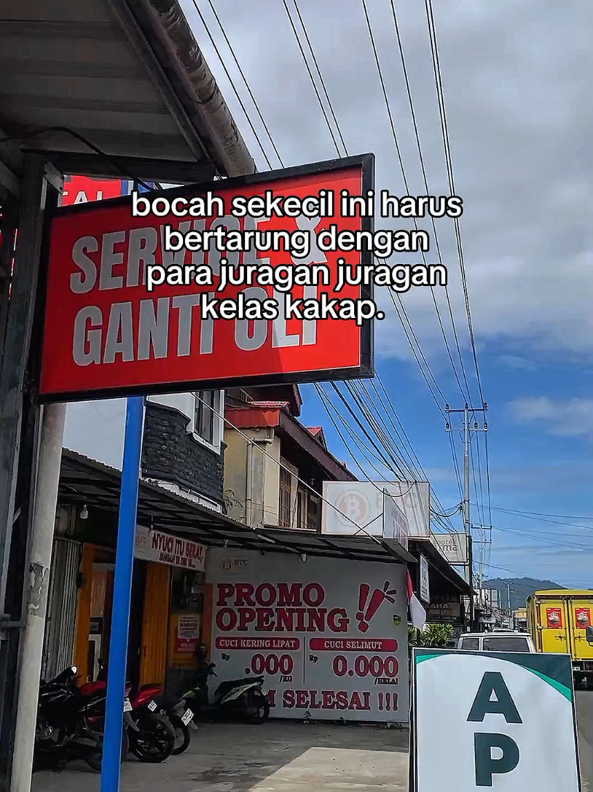 jangan lupa service motornya yaa gaiss 🤗  #gantioli #service #mekaniktiktok #bengkelmotor #fypシ゚ 