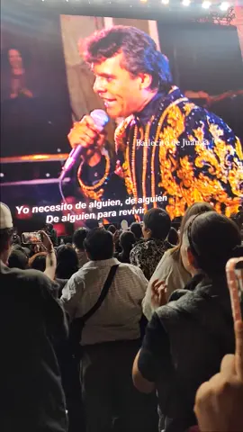 Debo, puedo y quiero - Juan Gabriel ❤️#netflix #JuanGabriel #cdmx #zocalocdmx🇲🇽 