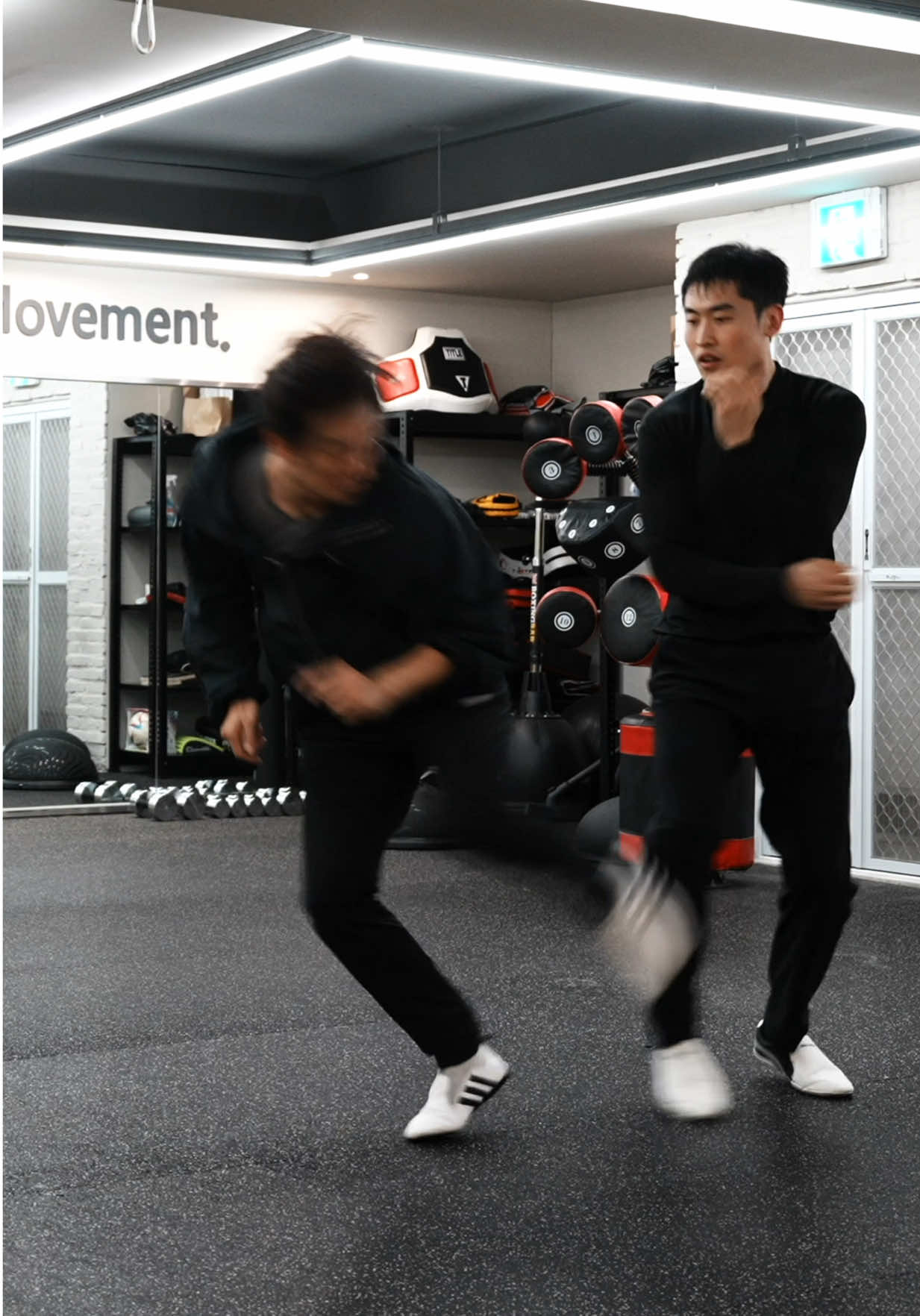 Jeet Kune Do training. . #brucelee #selfdefense #jkd #jkdstudio #절권도