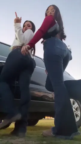 My girl forever @naomyserranoo 🫶🏽 #jaripeo #bestfriend #559 