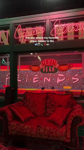 how do i explain this feeling? 🥹 #friendsexperiencemanila #thefriendsexperience 