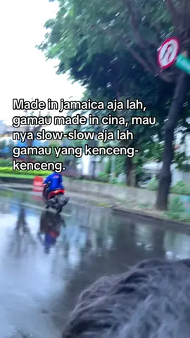 ntar jatohh #u4 #yoman❤️💛💚 #bobmarley #reggae #surabaya24jam 