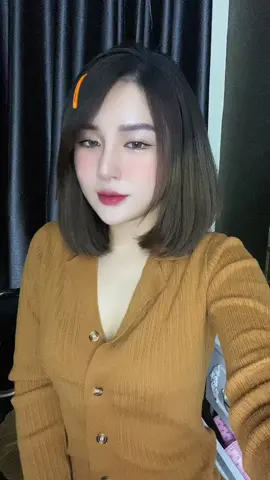 Tóc ngắn cũng được đấy nhỉ😄