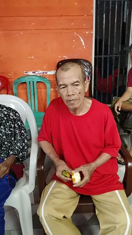 pak Muhamad dan nenek Solha