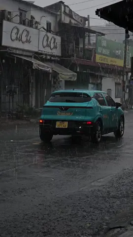 Khi người mù nhìn thấy ánh sáng, thứ đầu tiên họ vứt bỏ là gậy chỉ đường...#arismusic #meindie #lyrics #nhachaymoingay #vsounders 