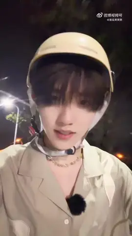 ហ្វេនឆីហាវហា៎៎សួរតាមត្រង់ស្រឡាញ់ឆីហាវត្រង់ណាជាងគេ😘😊#suxinhao🤴💎 #top #fyp #fyp 