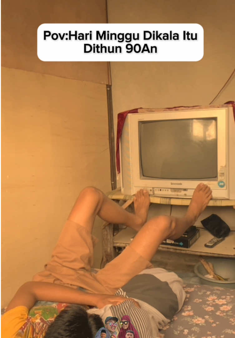 Budak sekarang mana tau teknik buka tv pakai kaki.. #nostalgia #jamandulu #nostalgia90an #masakecil #90s 