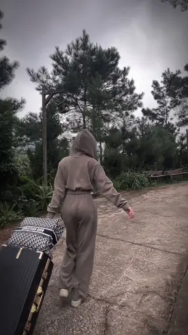 Tạm thời lên núi cư trú 1 thời gian😀#CapCut#ilovetiktok#xuhuongtiktok#abcxyz