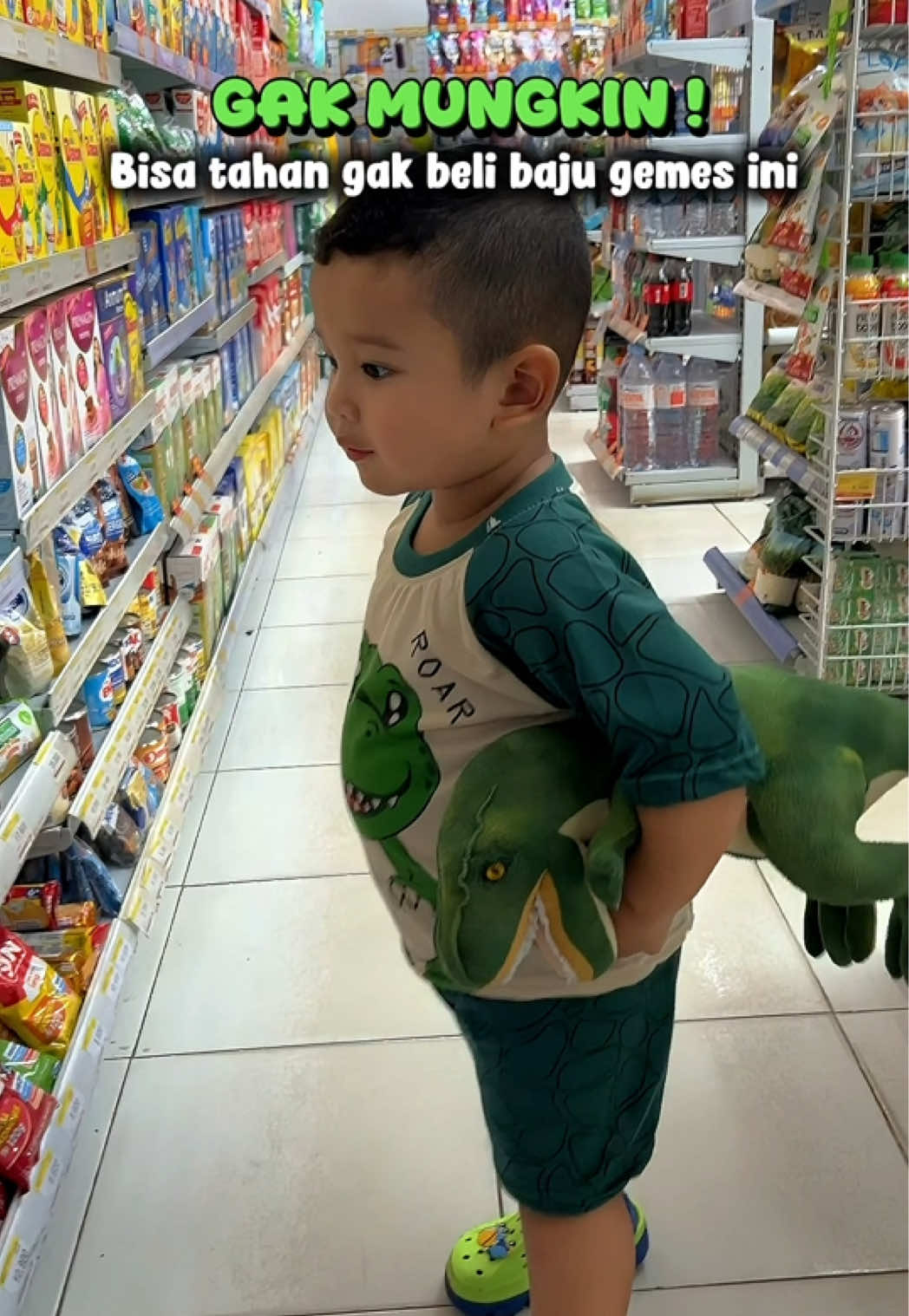 Gemas banget baju Dino Hisyam