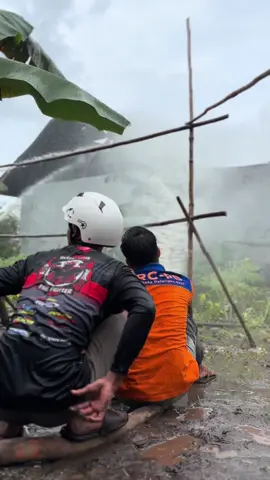 TKK kebakaran Jl.keranggan II Kota palangkaraya #berkatsabarfirefighter #palangkaraya #pemadamkebakaran #foryou #fypシ゚ 