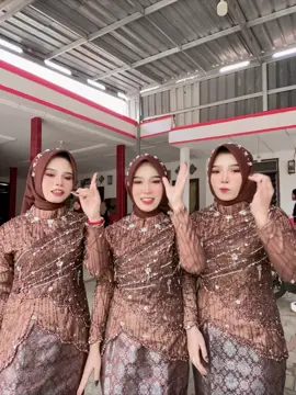 #ainiequeen_ #madurabangkalan #queen027👑 @h i k m a a🌺 @a r i n🌺 