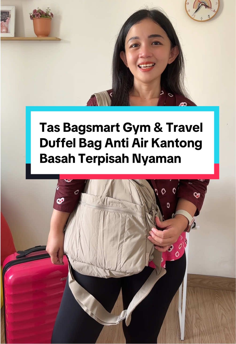 PROMO Tas Bagsmart @BAGSMART ❤️ Satu lagi nih tas dari Bagsmart, tas duffel bag yang cocok untuk olah raga gym & travel. Cakeppp banget nih, kantong basah nya terpisah untuk baju kotor dan area penyimpanannya luas, bahan tas nya anti air dan pilihan warnanya cakep cakep.  Bagsmart lagi ada promo nih pembelian minimal 800rb udah free tas selempang. Ayo diorder sebelum kehabisan 🫶 Disclaimer harga bisa berubah sewaktu waktu bergantung periode promosi.. #bagsmartid #bagsmart11bigsale #packingwithbagsmart #travelessentials #tasbagsmart 