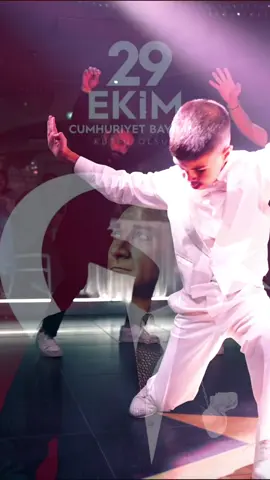 7 yaşındaki Mahir’den Sünnet düğününde Zeybek Show  #sünnetdügünü #zeybek #dügün #atatürk #29ekimcumhuriyetbayramı 