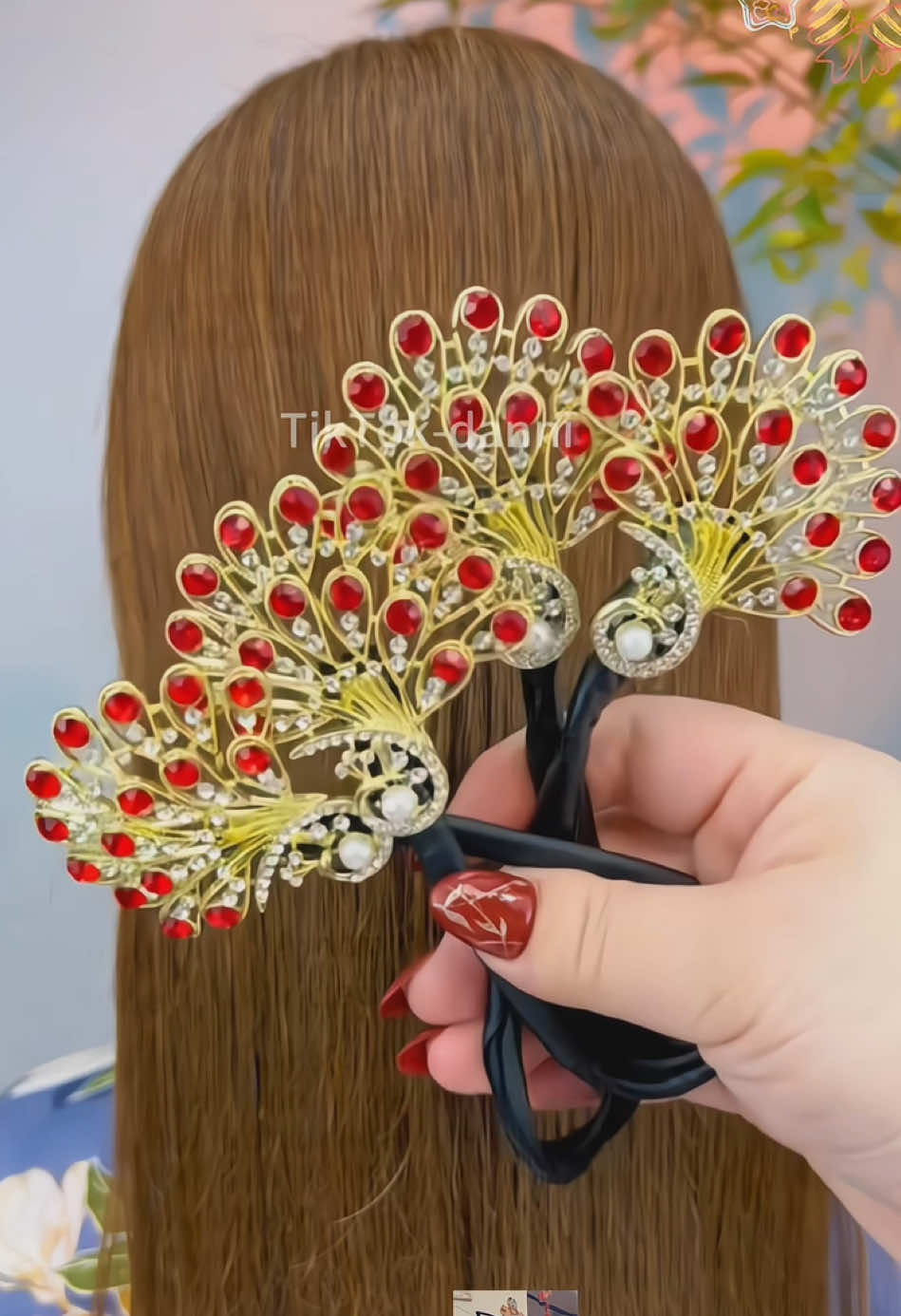 The captuvating peacock hairpin.enhancing your appearance and giving you a refinsd look #Hair Accessories Headwear #elevate Your Style #Updo #Hairpin Masterpiece #foryou 