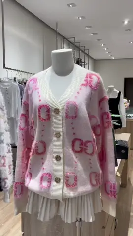 Phố lên đèn em lên đồ 👆🏻👆🏻 #thoitrang #xuhuong #phoidoxinh #xuhuongtiktok #cadiganlen 