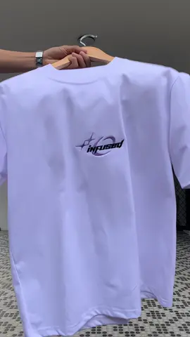 calm and cozy fit with rainy days? #croppedshirt #boxyfit #embroideredshirt #crewneck #outfit 