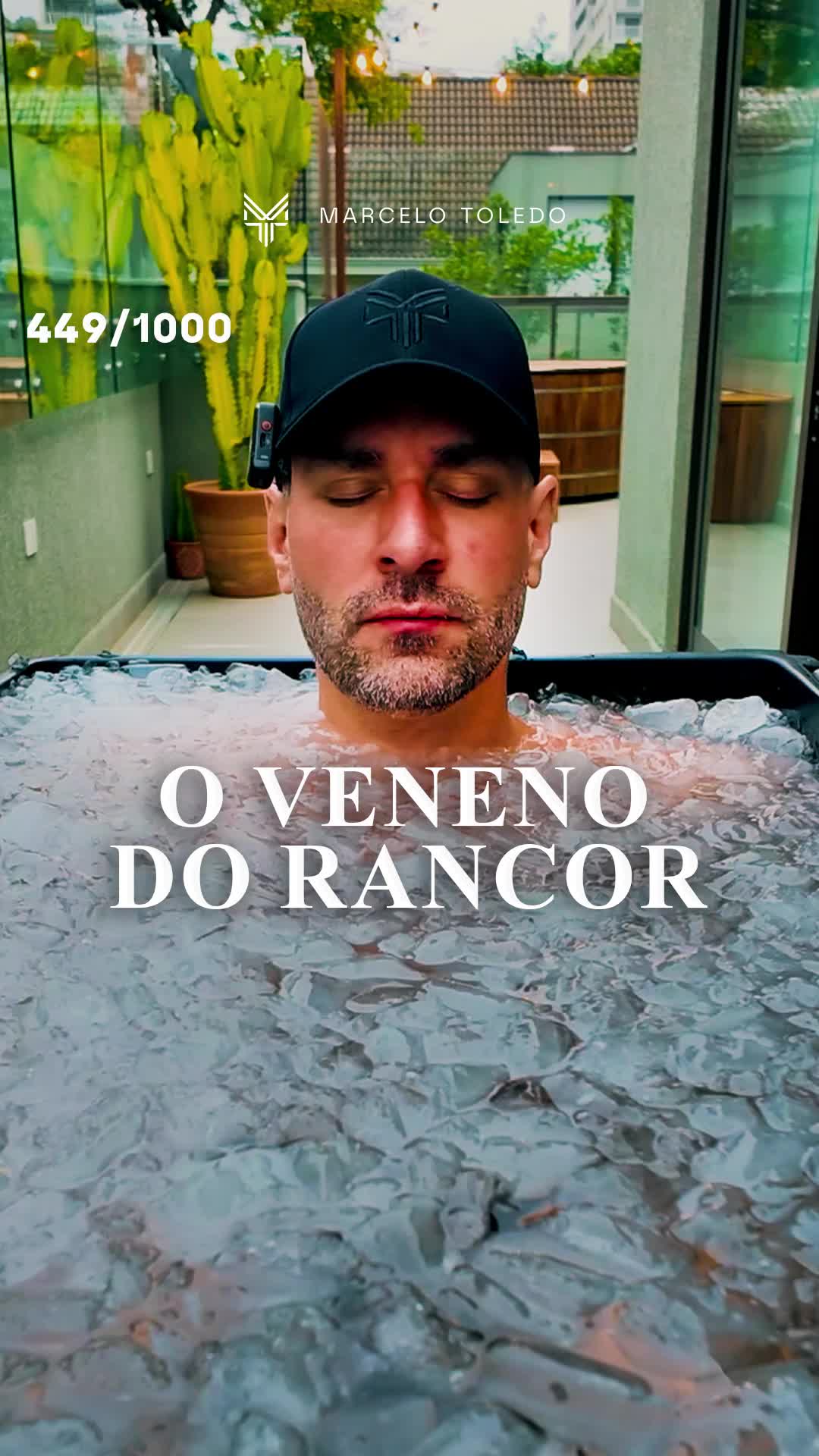 Todo mundo fala sobre seguir em frente, mas quase ninguém fala sobre o que ainda carrega. #oprogressovicia #legiaodogelo #banhodegelo #icebath #empreendedor #empresario #empreendedorismo #liderança #gestão #gestao #autoconhecimento #autoestima #reflexão #sucesso #frasesinspiradoras #motivacao #working #foco