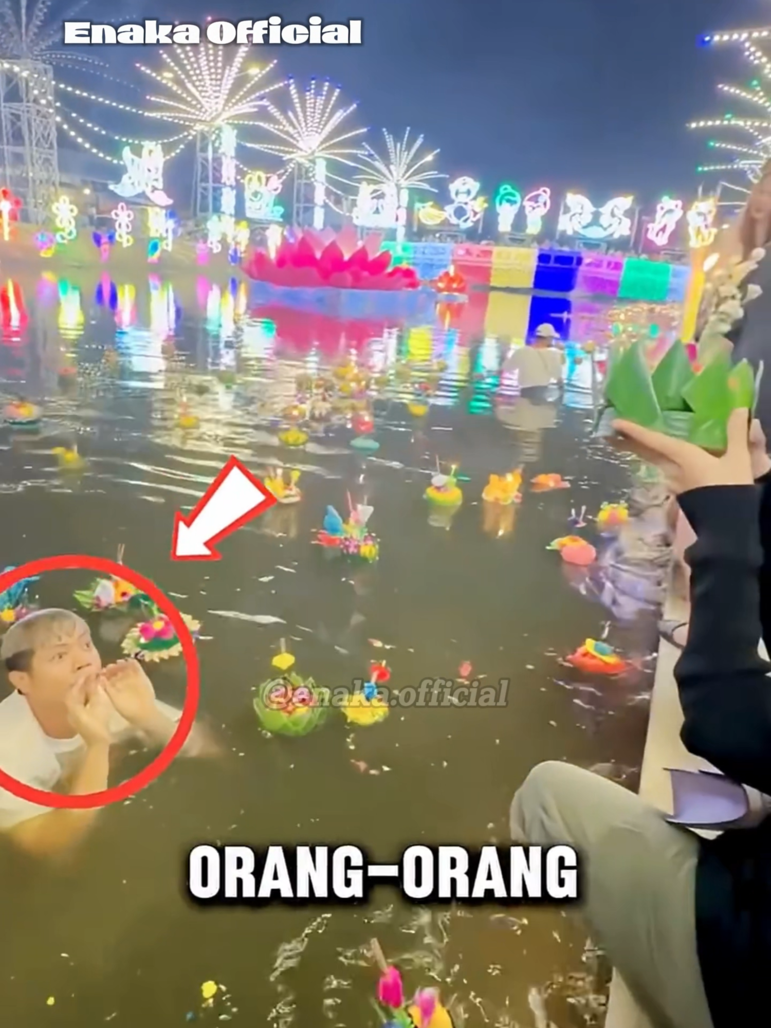 Rebutan Uang Sesajen Di Thailand‼️😳