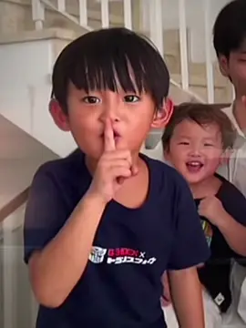 你覺得它們長得像嗎？ #junho #yiheng #fypシ゚viral #fypage #fyppppppppppp 