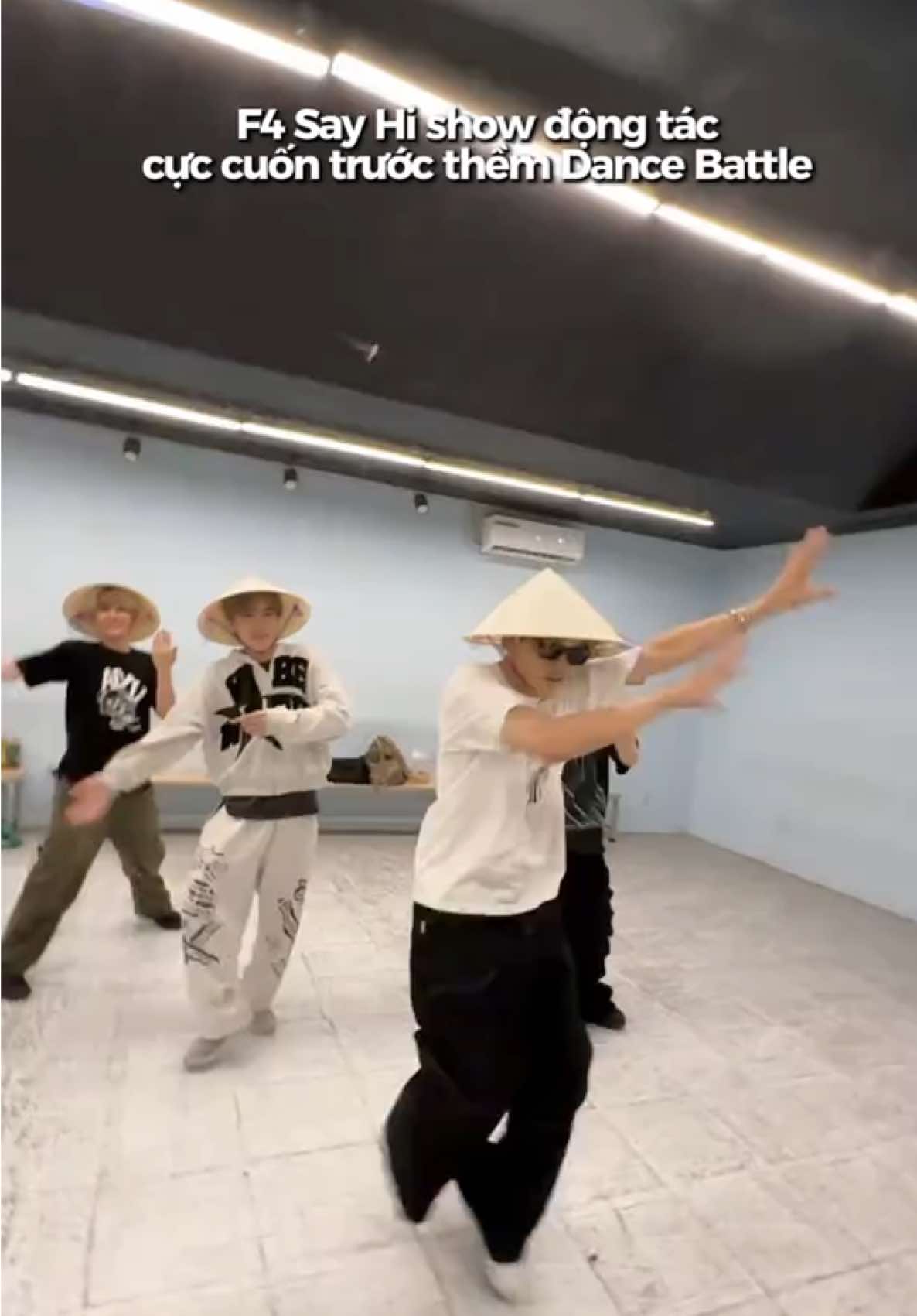 Đội này mạnh, mạnh ai nấy nhảy.  @Đỗ Nam Sơn @DILLAN @Trường Linh Bùi  #makeup #Lohan #Anhtraisayhi2025 #atsh2025 