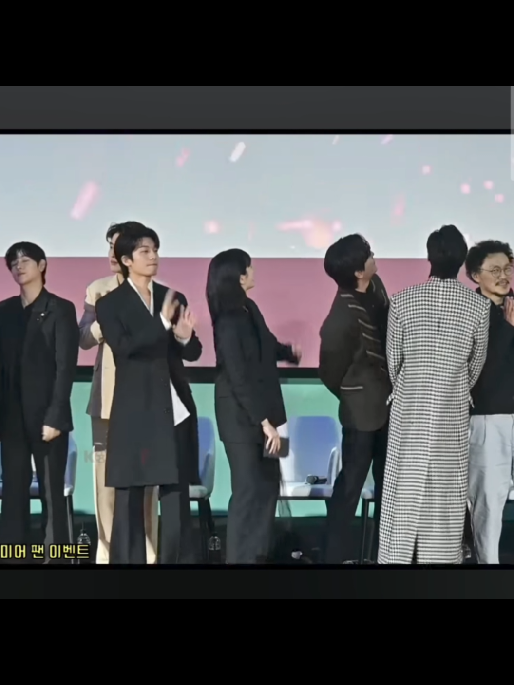 jealous sunghoon is so silly 😭😭 #squidgame  #120x246 #parksunghoon #leejinwook #guard011 