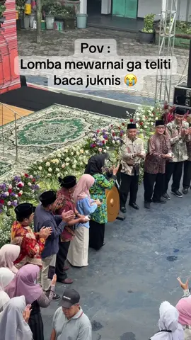 Bisa bisanya ga baca detail juknis. Harus pakai oil pastel gaboleh silky atau carandas. Sementara kami ga bawa oil pastel standar. Cuma ada faber castel hitam. Untung tidak hancur hancur amat gambar 😭😭 #lombamewarnai