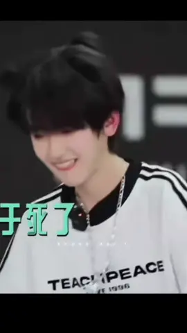 ស្ទាវខ្មែរអែបឆ្វេងសិន😅#tffamily_4th_generation #china #fyp #tiktok #foryou 