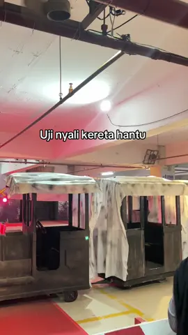 Di ajak main sama 2 ciwi ini  Kirain berani, tau2nya… liat aja videonya guys 😅😆 seruuuuuuuu banget 😂 #ujinyali #fyppppppppppppppppppppppp #keretahantu #makassar #panakkukangsquare 