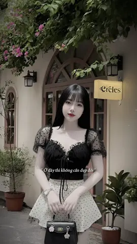 Ở đây một mình vẫn đẹp. Circles Cafe #viral #fyp #foryoupage #coffeesaigon #circlescafe 